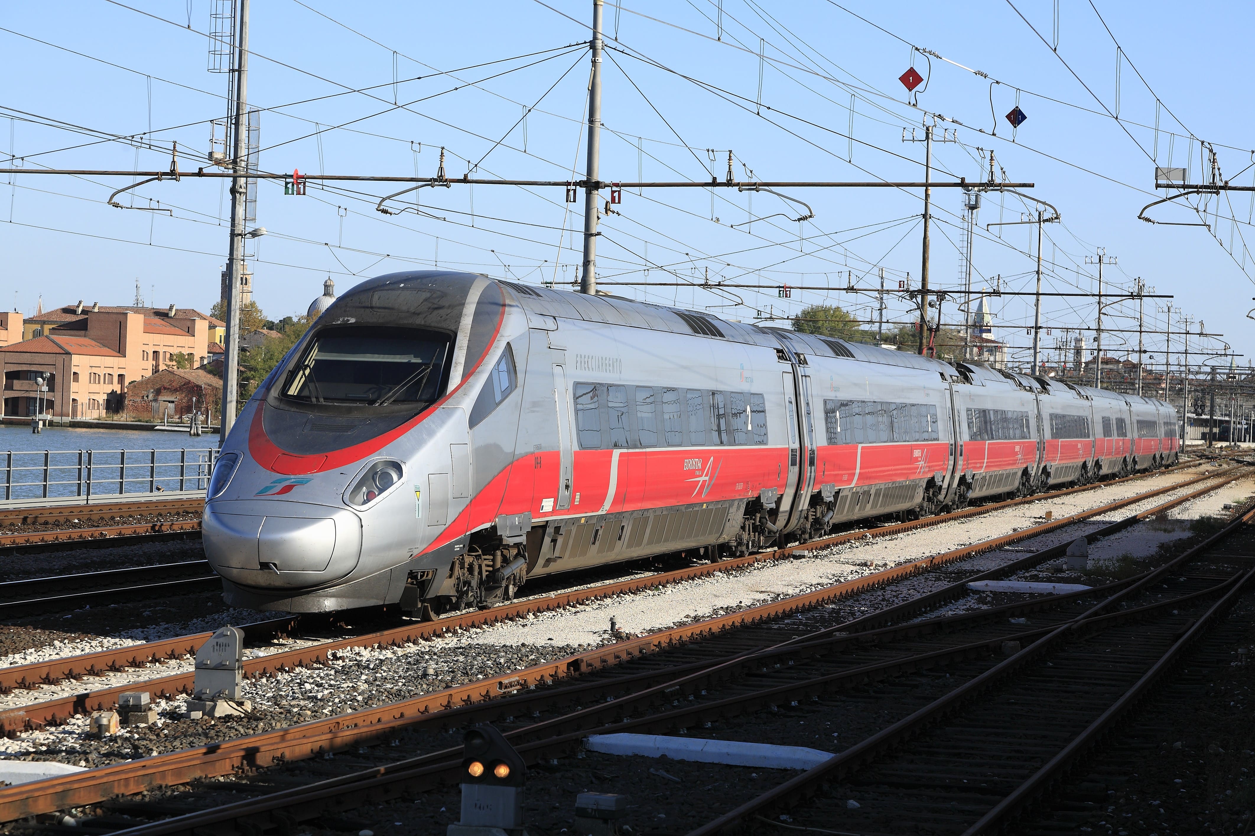 Photo du Frecciargento ETR 600